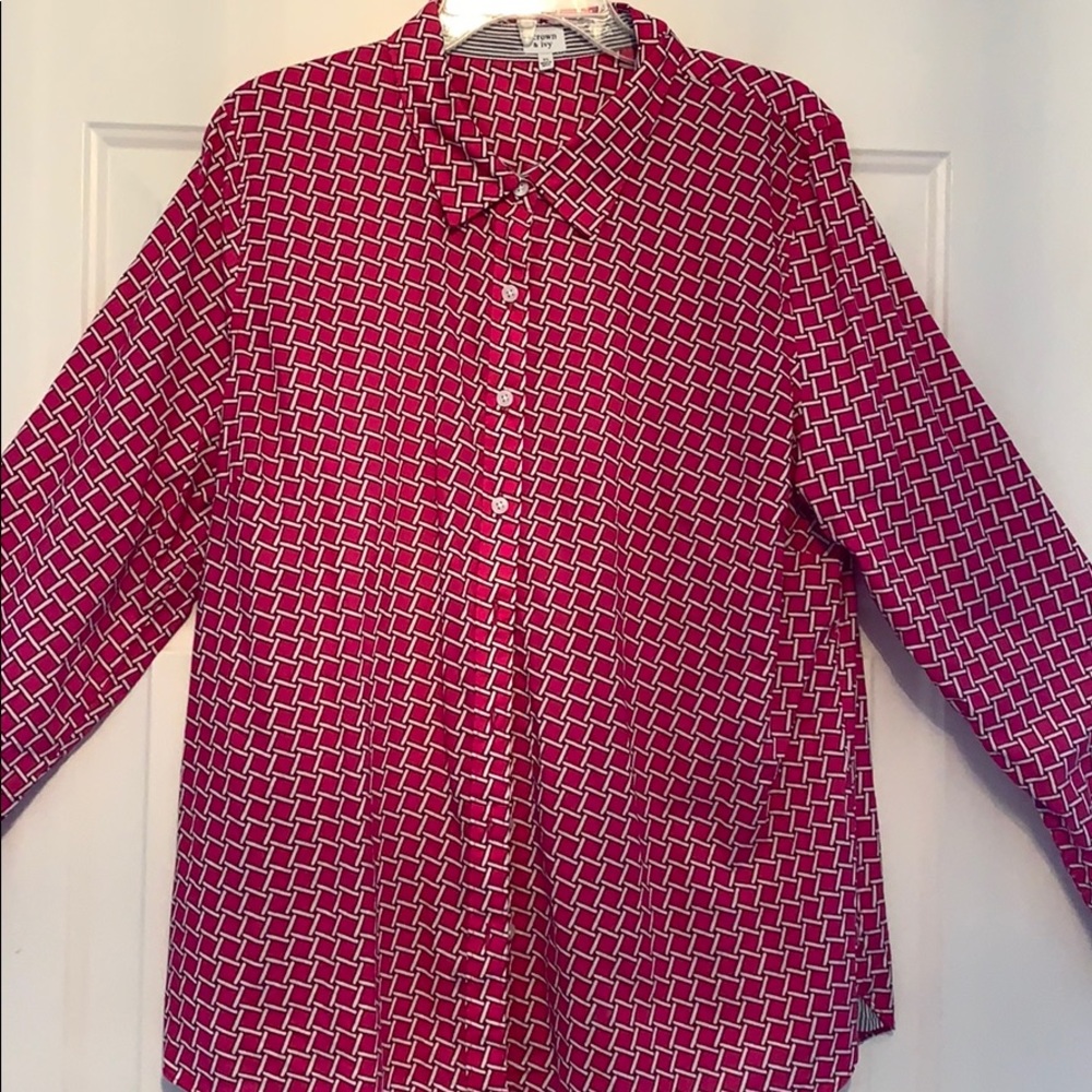 Crown & Ivy button down shirt